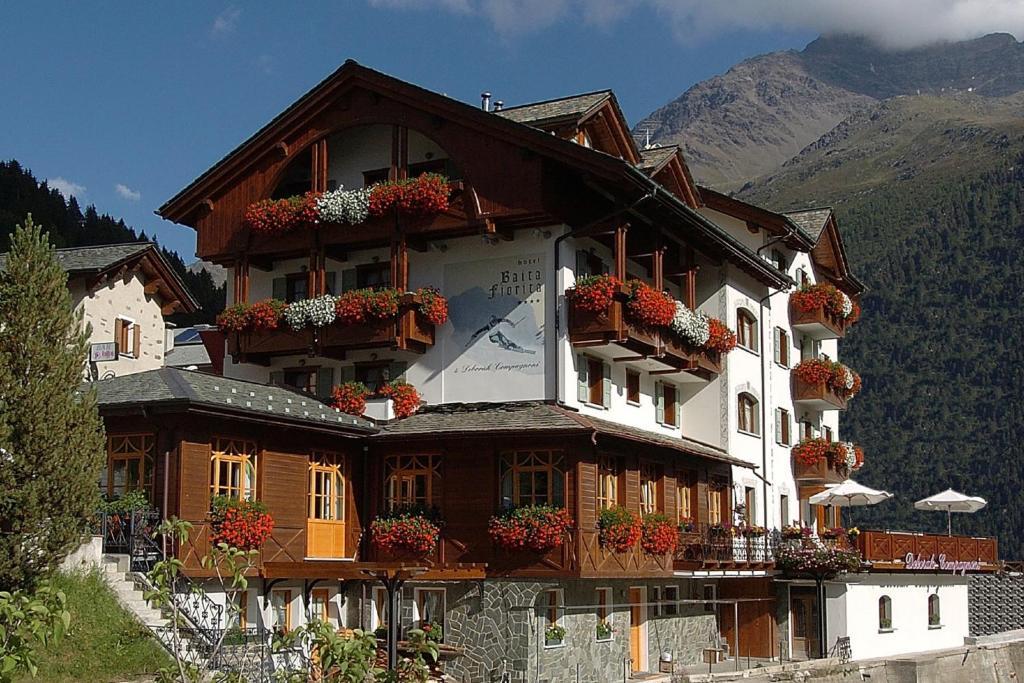 Hotel Baita Fiorita 산타카테리나발루프바 외부 사진