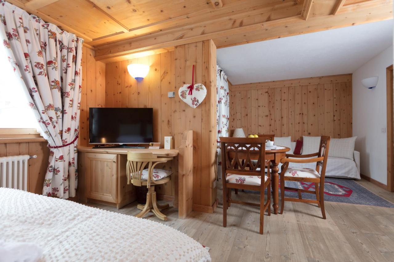 Hotel Baita Fiorita 산타카테리나발루프바 외부 사진